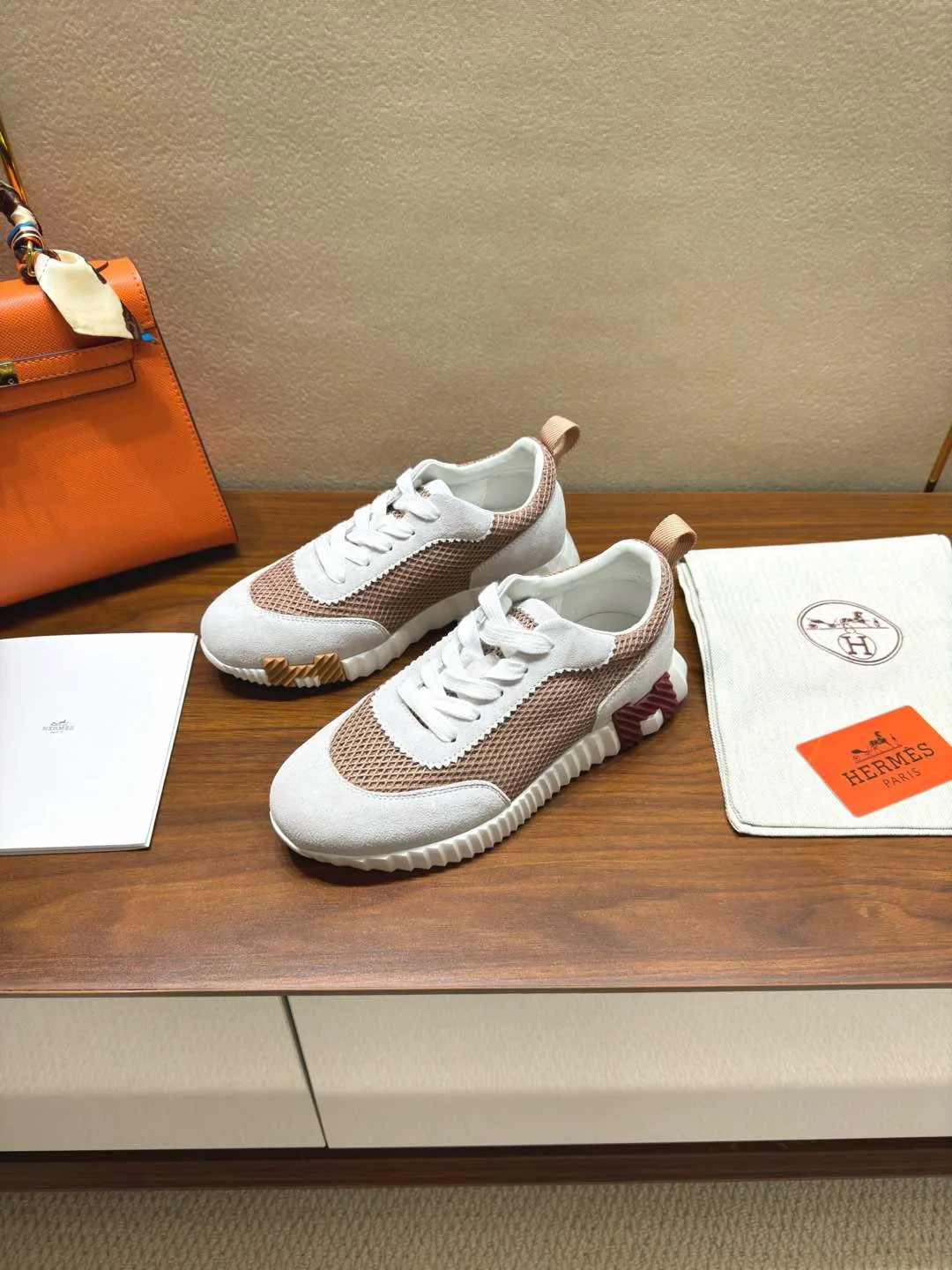 💕💕Factory direct selling price p640💕💕 Men ➕20💰Hermes 🐎24 new sports shoes 🆕 H family 2024giga new sports shoes **3cm, a real artifact, original molded outsole, very stylish and light, perfect foot feel💯 size: 34-46 (customized at 34.45.46)